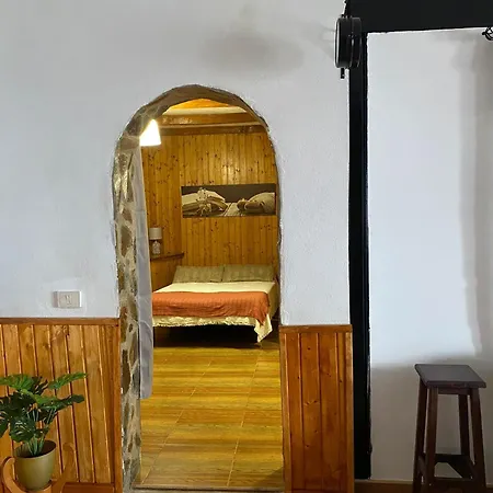 Rustic And Homely With A Canarian Style Bbq Oven Nyaraló